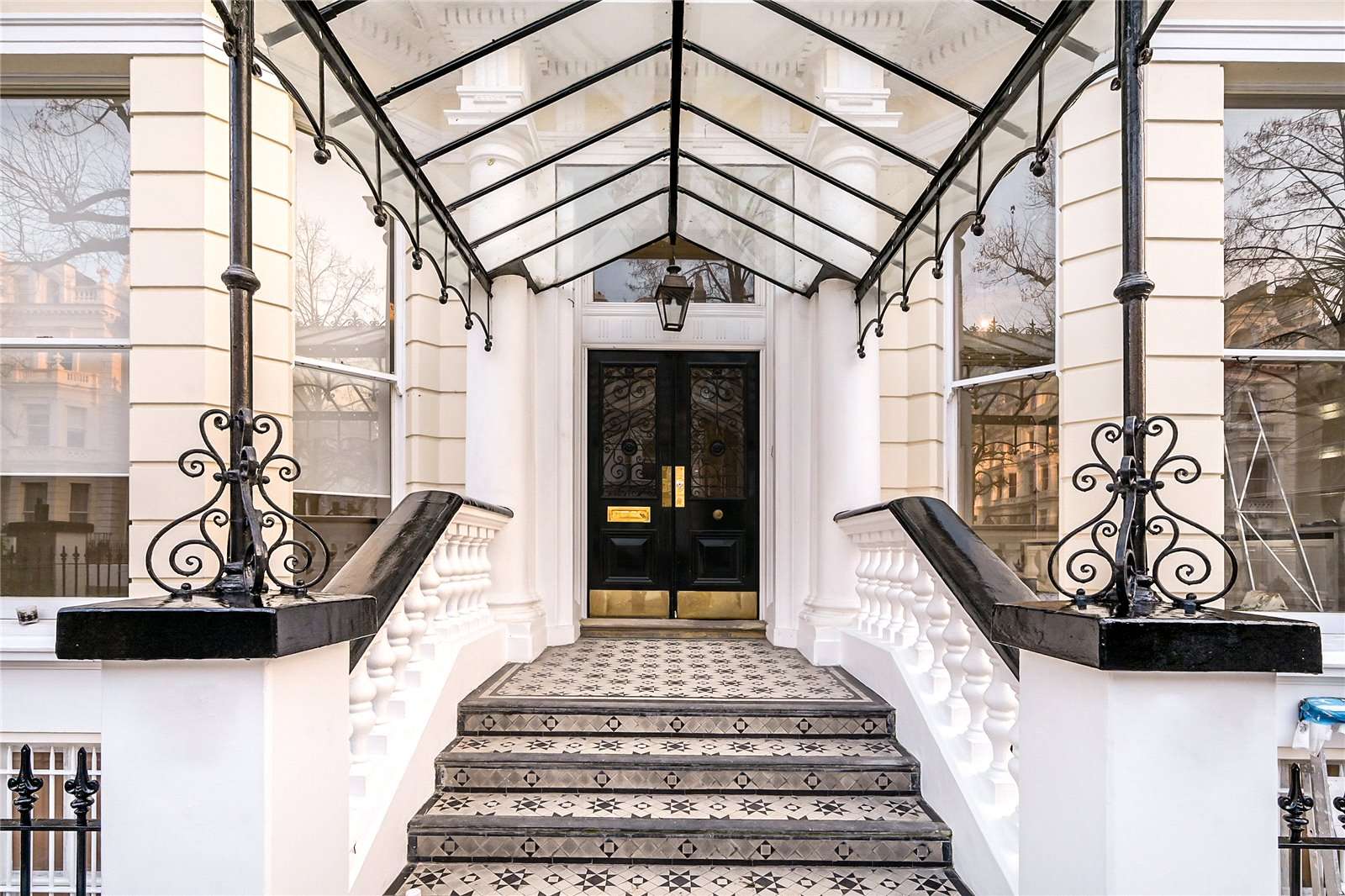 Holland Park, London, W11 3RS | Property for sale | Savills