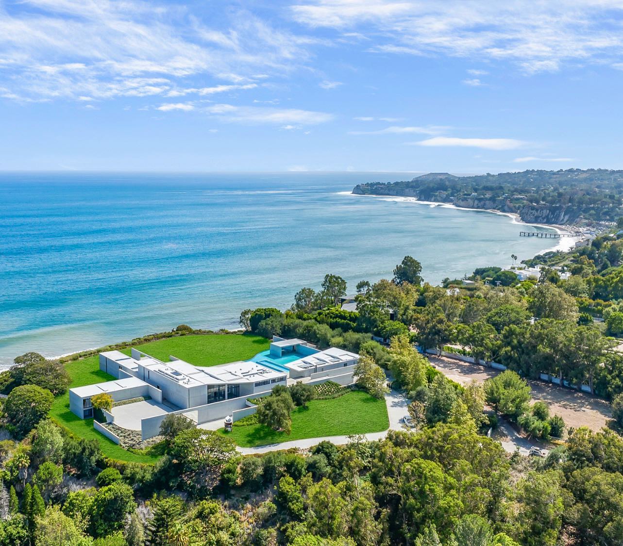 Inside Beyoncé And Jay-Z's New $200 Million Home In Malibu | Essence