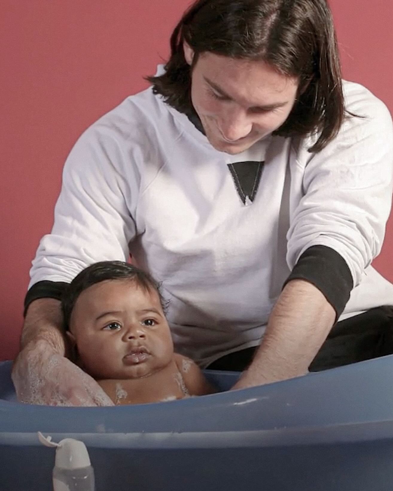 Lionel Messi was in a charity calendar advert with a baby Lamine Yamal in 2007