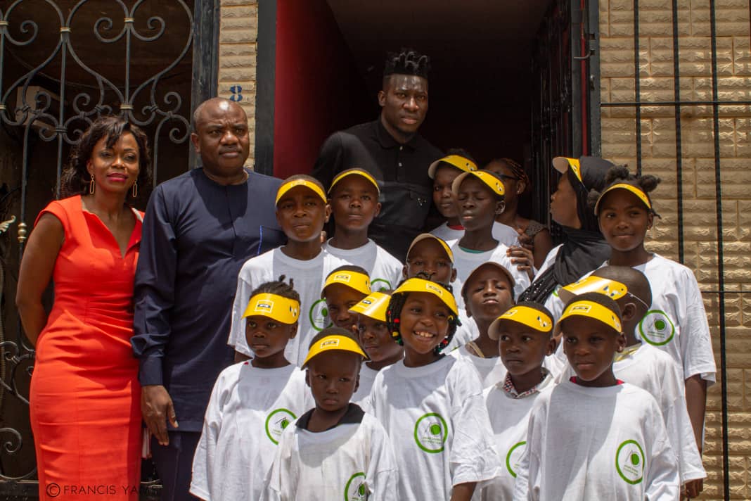 Humanitaire : André Onana réconforte les enfants malades – Foot Azimuts