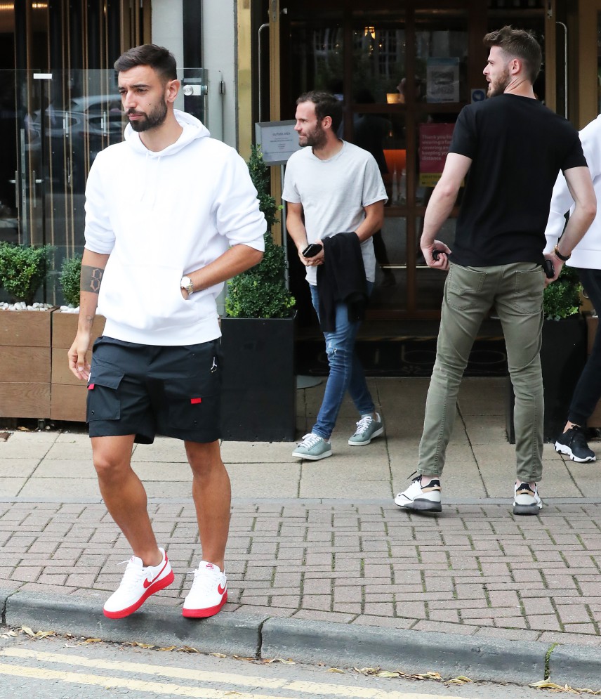 Bruno Fernandes, Juan Mata and David De Gea captured leaving Cibo