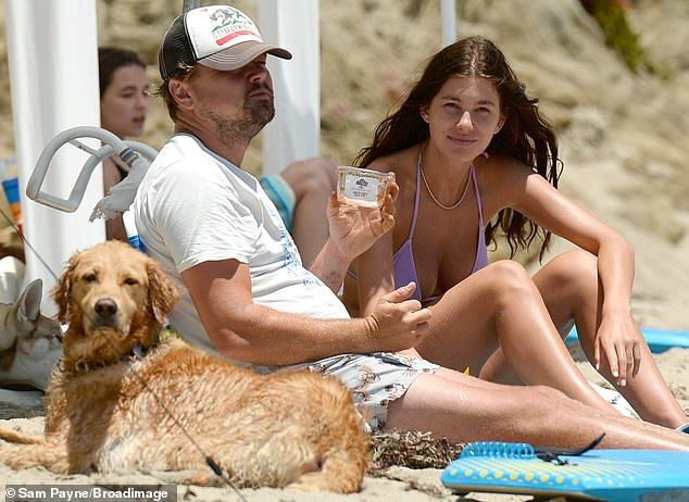 Leonardo DiCaprio enjoys day at beach with girlfriend Camila Morrone | Leonardo dicaprio, Leo dicaprio, Leonardo