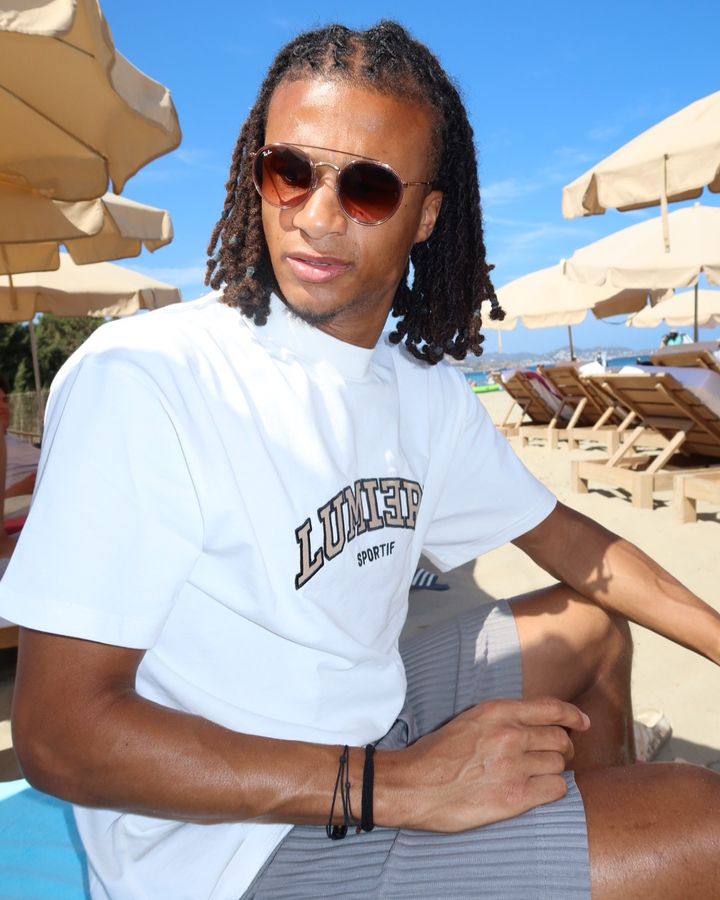  Nathan Aké enjoys a wonderful vacation with his family after finishing EURO 2024 ️️