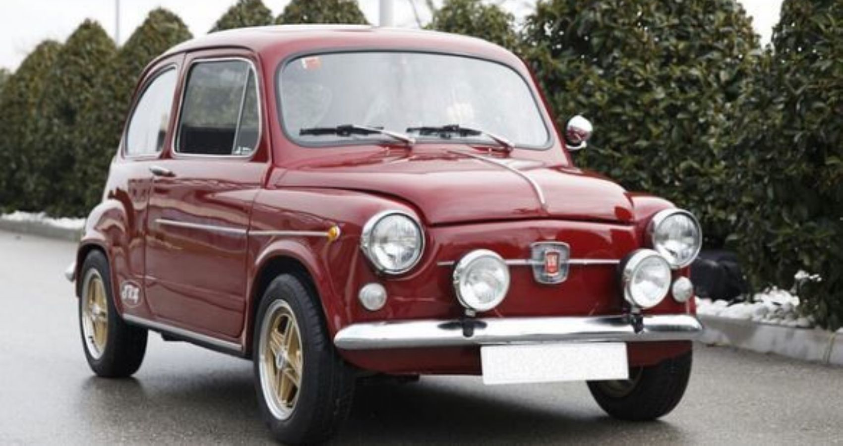 Front three-quarter look of Fiat 600