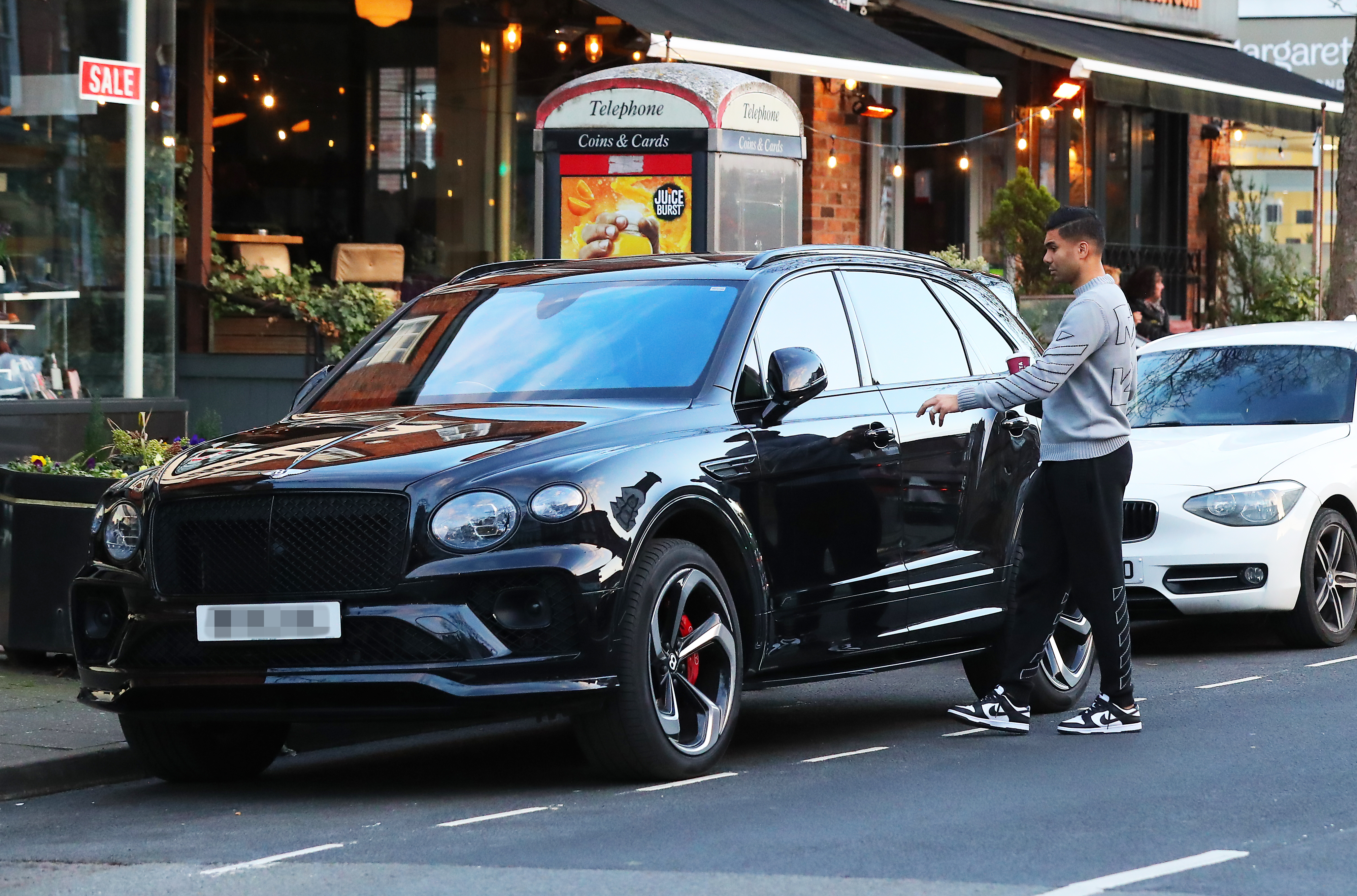 Casemiro and his wife own a Bentley Bentayga