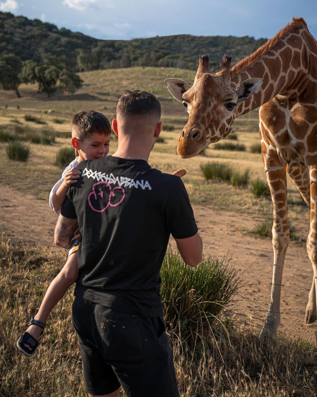 Fede Valverde kicks off summer break with family safari