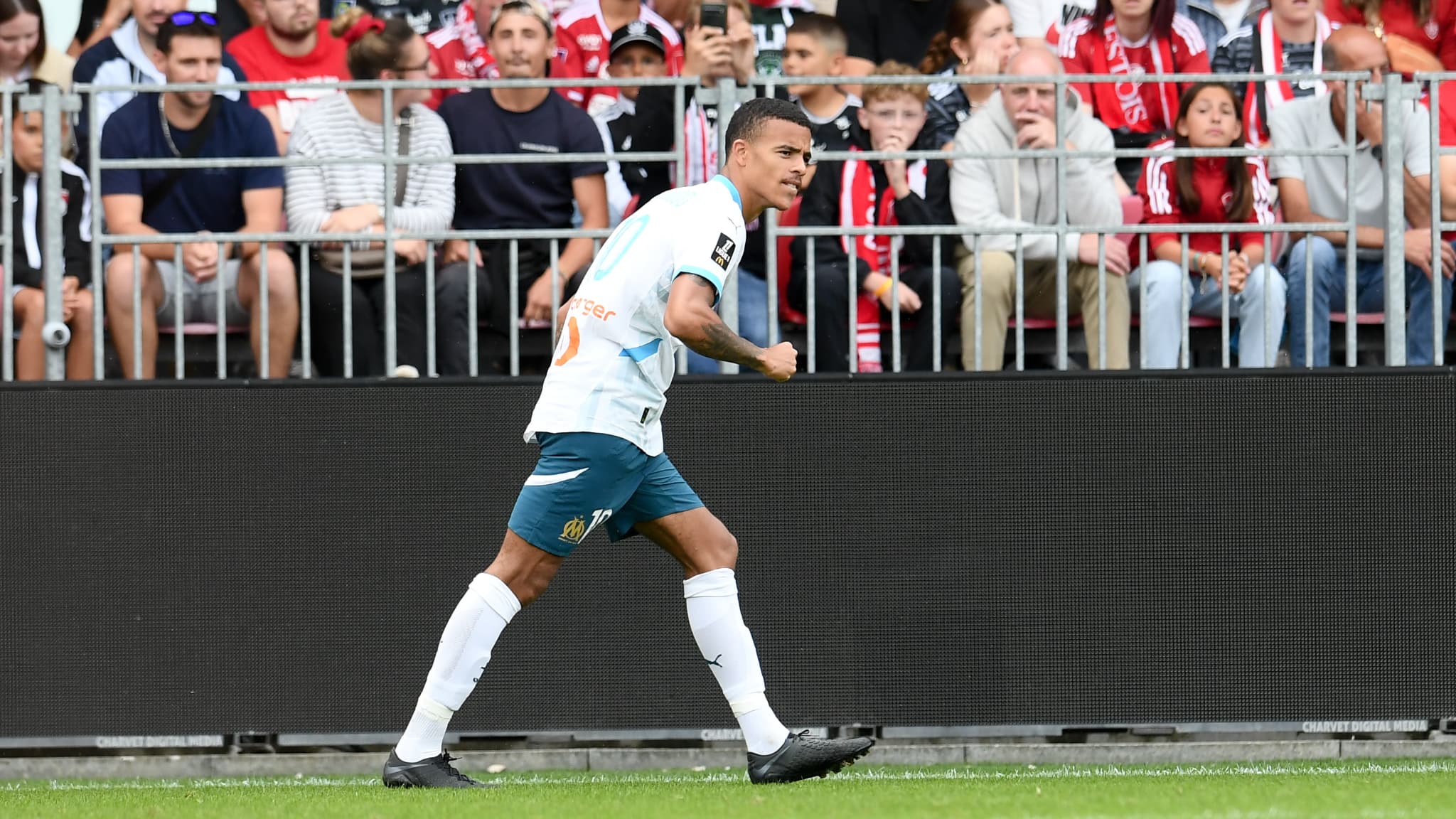 Brest-OM: "Un penalty manqué face à Manchester City", voilà pourquoi Mason  Greenwood tire ses penalties du pied droit