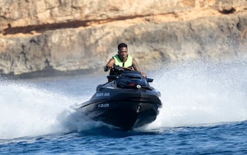 Vinicius Junior đang tận hưởng vài ngày nghỉ trên đảo Ibiza.