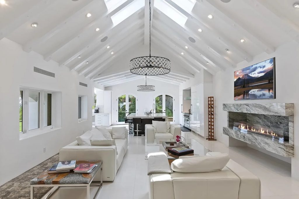 Lofty Goals: 5 Homes with Vaulted Ceilings - Sotheby´s International Realty  | Blog