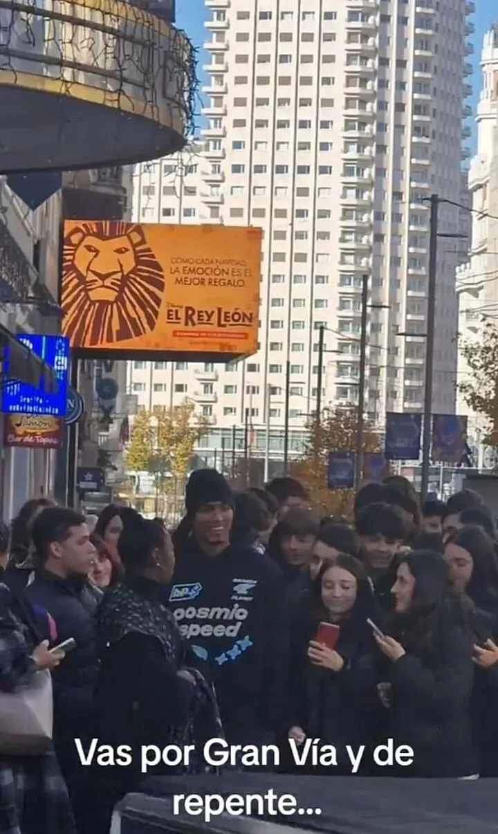 Jude Bellingham and his mum are mobbed by fans during shopping trip in Madrid| All Football