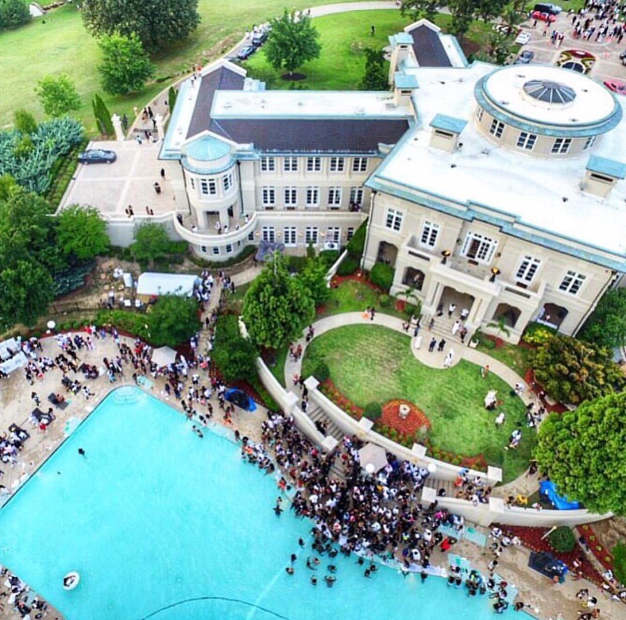 Everything Georgia on X: "Aerial view of Rapper Rick Ross' pool party in  Fayetteville today. #PoolWideOpen https://t.co/XOu4kjy9ZB" / X