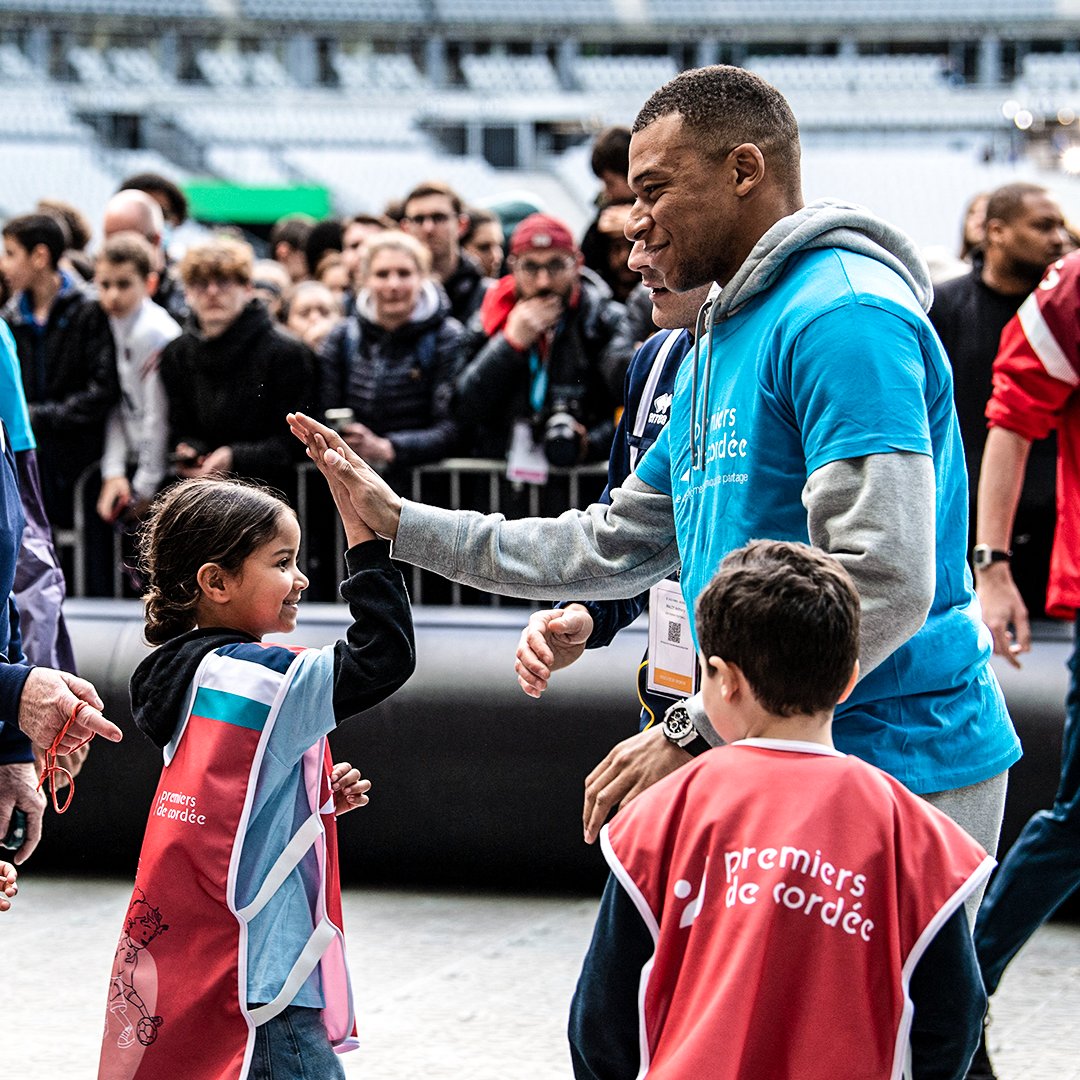 B/R Football on X: "Kylian Mbappé participates in a football match with  kids  It's through an organization he's been part of for six years  designed to entertain hospitalized children  https://t.co/2jidxKKuAa" /