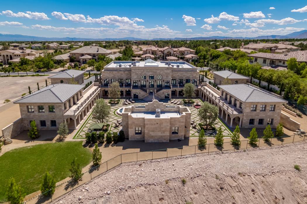 Floyd Mayweather buys $10M mansion in western Las Vegas — PHOTOS | Housing  | Business