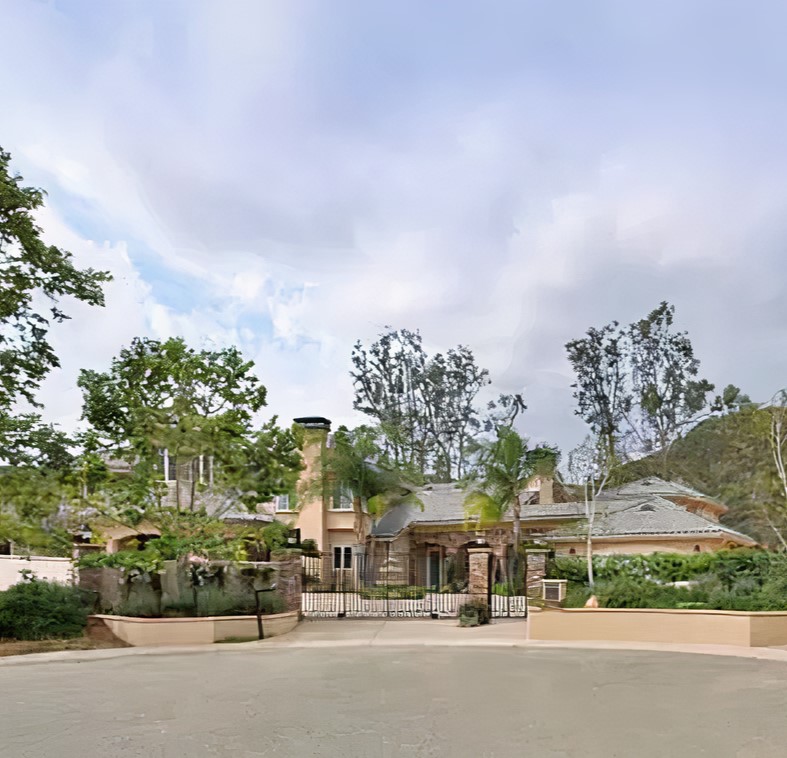 Entrance of  Kevin Hart's California Home