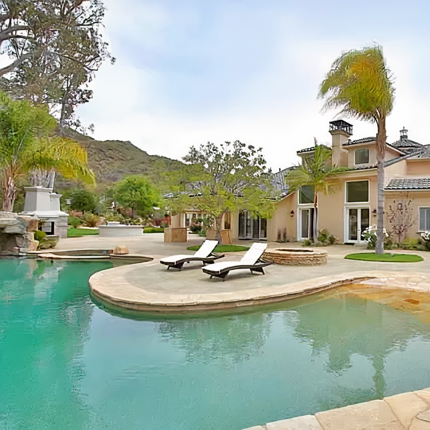 Pool in Kevin Hart's California Home