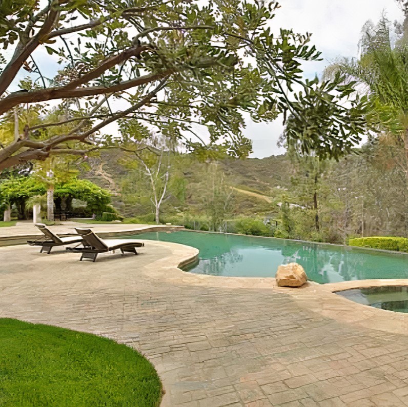 Pool in Kevin Hart's California Home