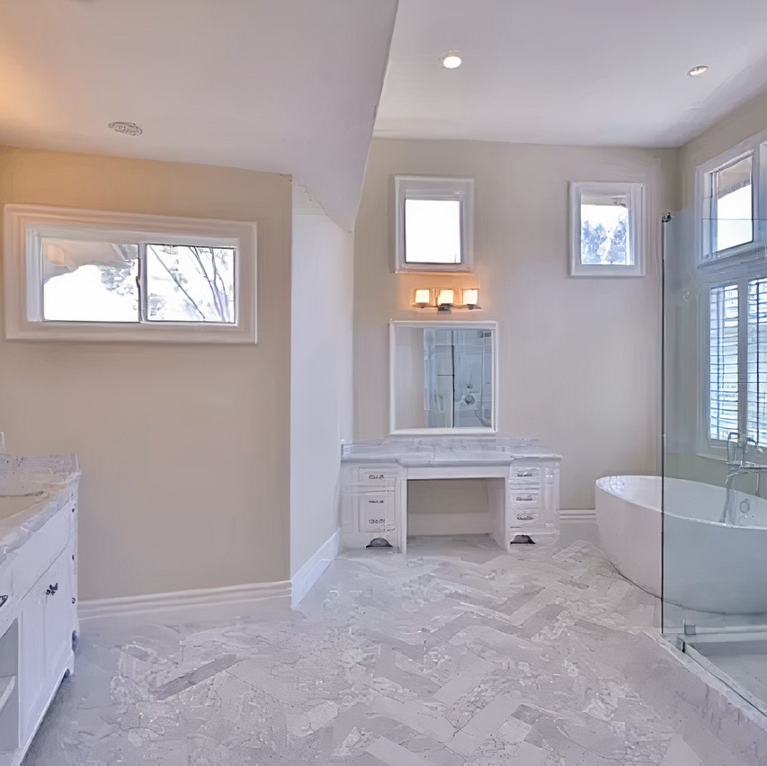 Bathroom in Kevin Hart's California Home