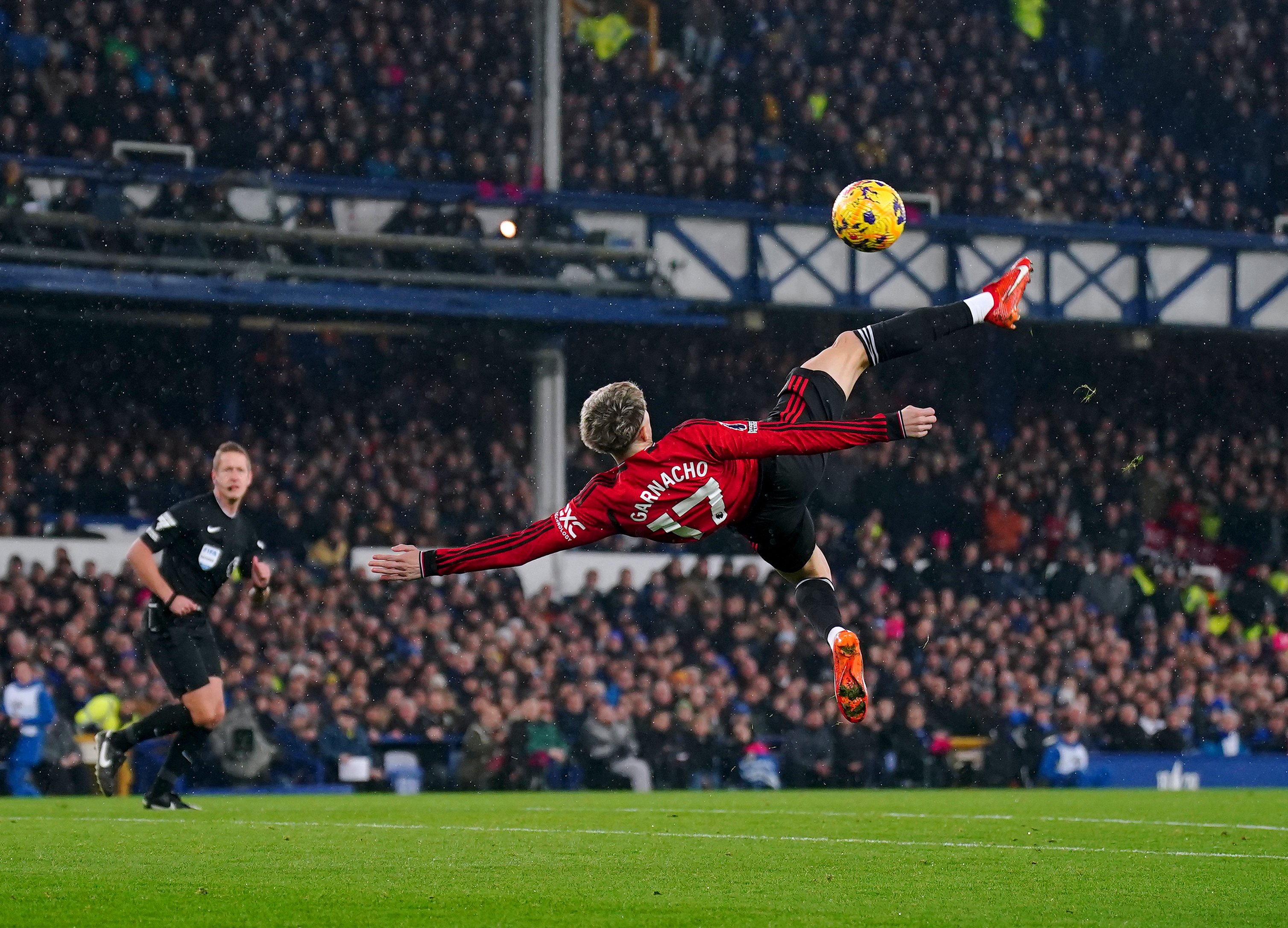 Alejandro Garnacho scored an incredible overhead kick against Everton