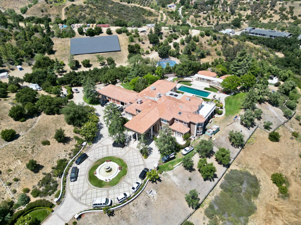 Jamie Foxx's California mansion.