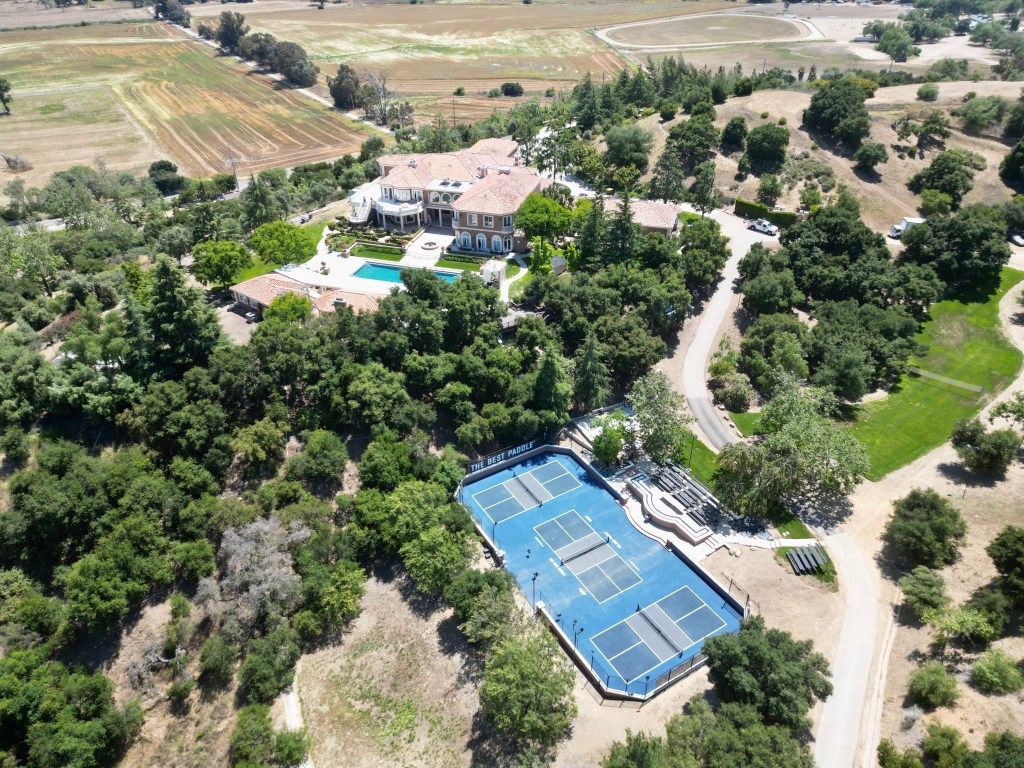 Jamie Foxx's California mansion.