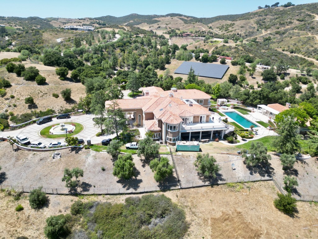 Jamie Foxx's California mansion.